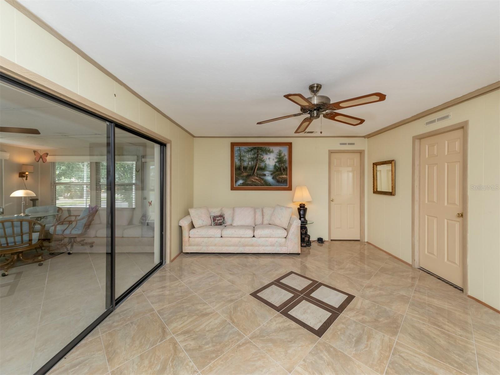628 LA JOLLA CIR — photo 15