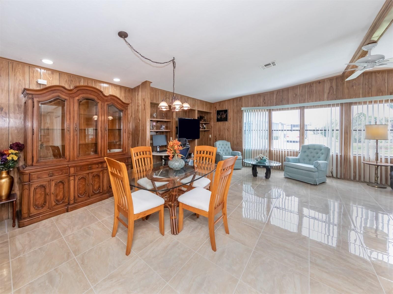 628 LA JOLLA CIR — photo 22