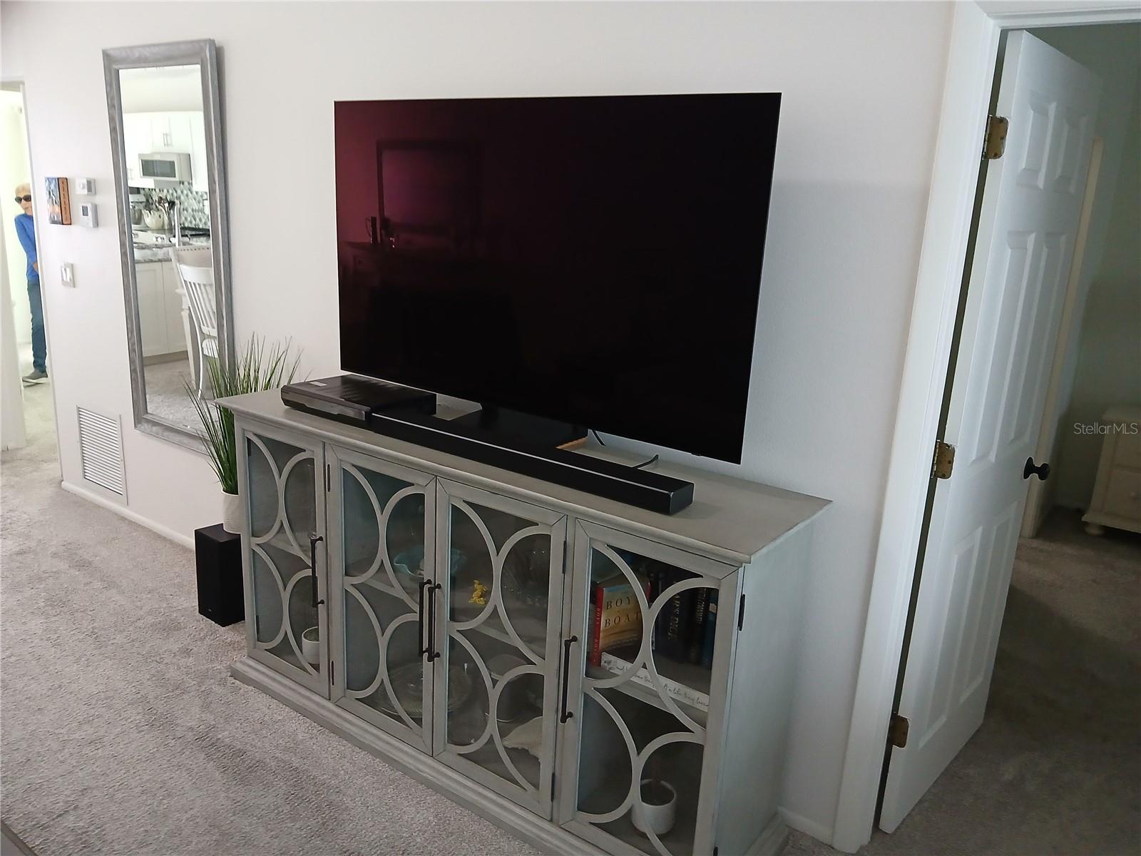 913 WATERSIDE LN #913 — photo 3