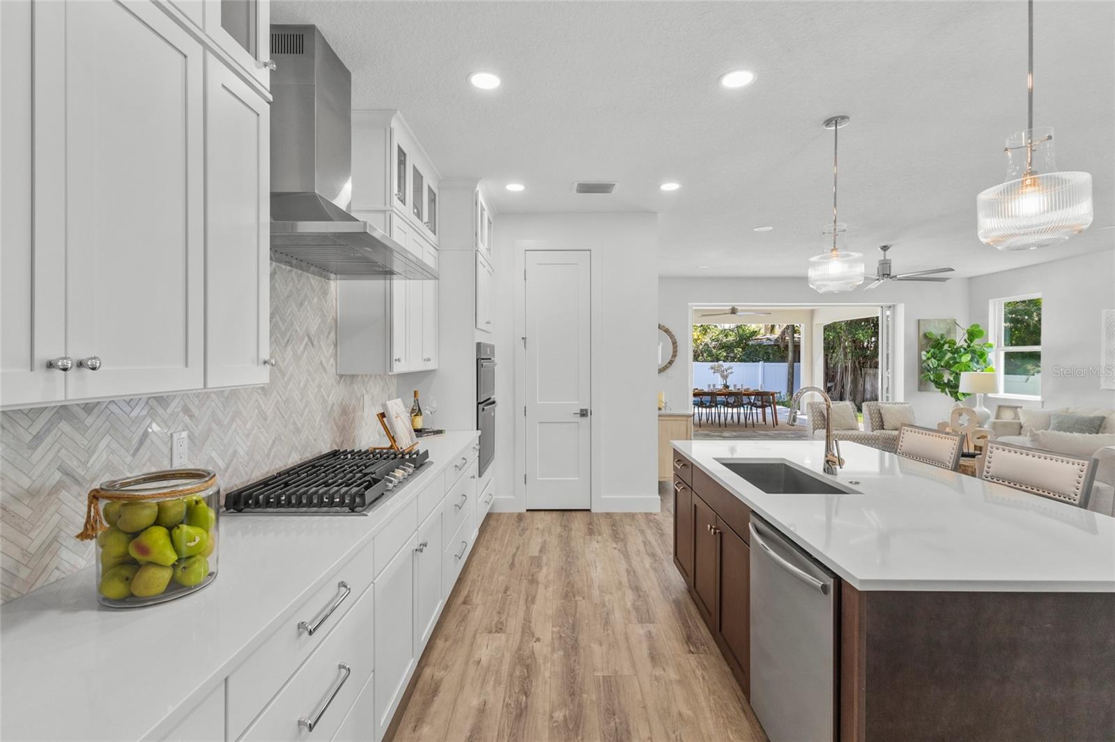 217 S SHADE AVE — photo 8