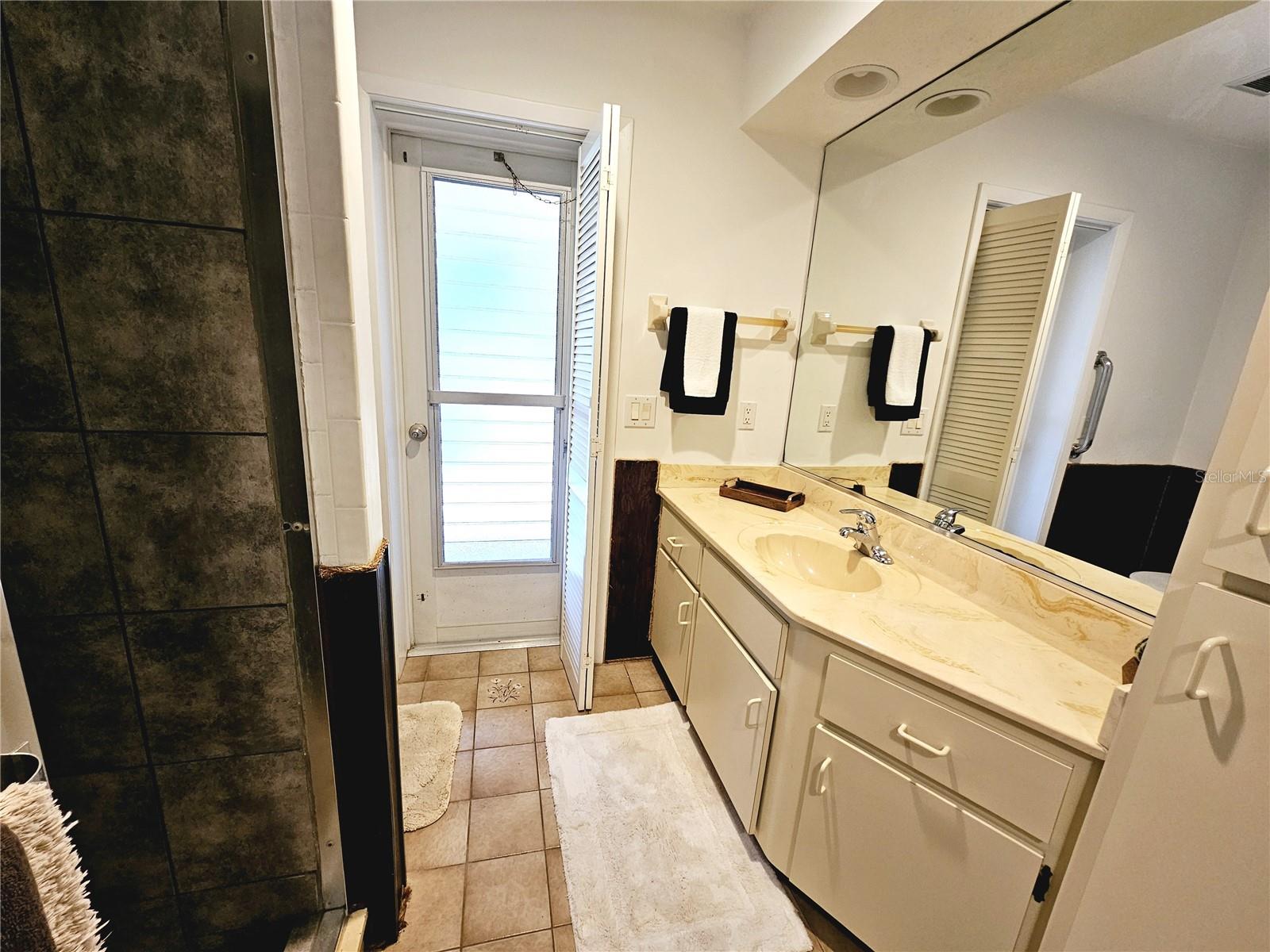2411 BELLE RD — photo 22