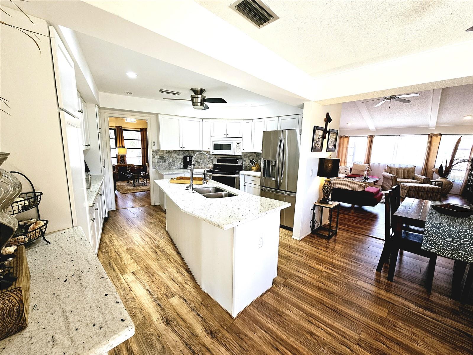 2411 BELLE RD — photo 9