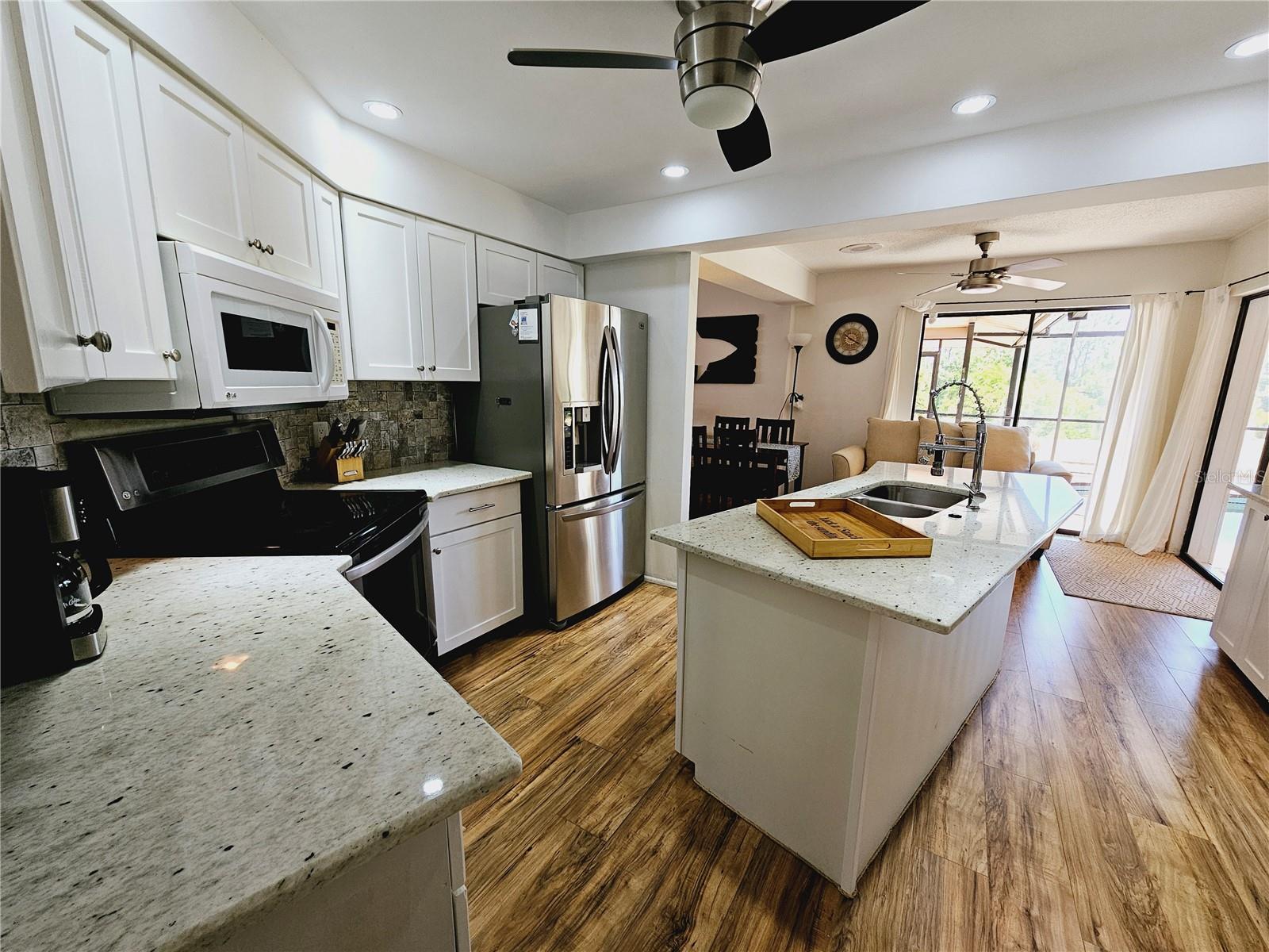2411 BELLE RD — photo 7