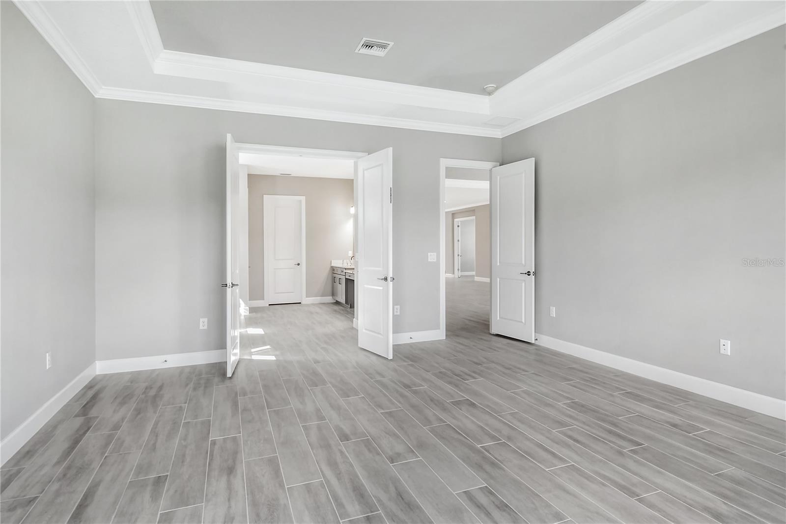 15625 SAN LAZZARO AVE — photo 33