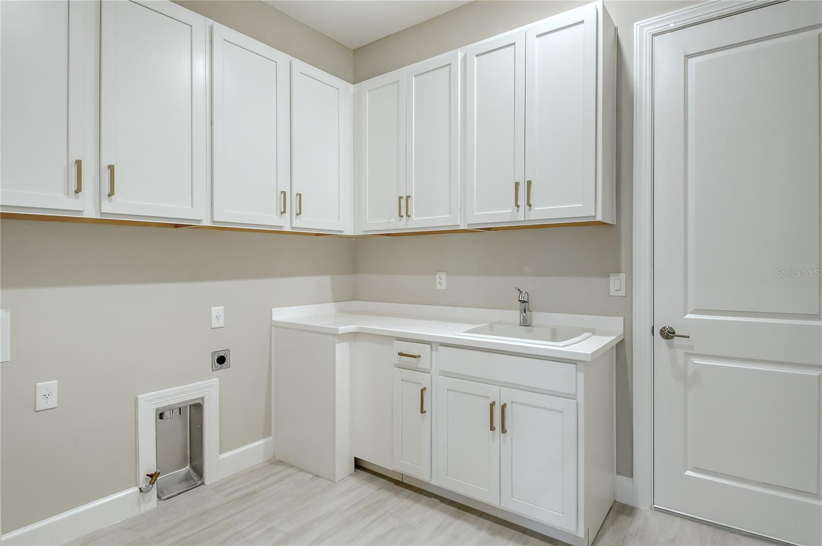 15625 SAN LAZZARO AVE — photo 44