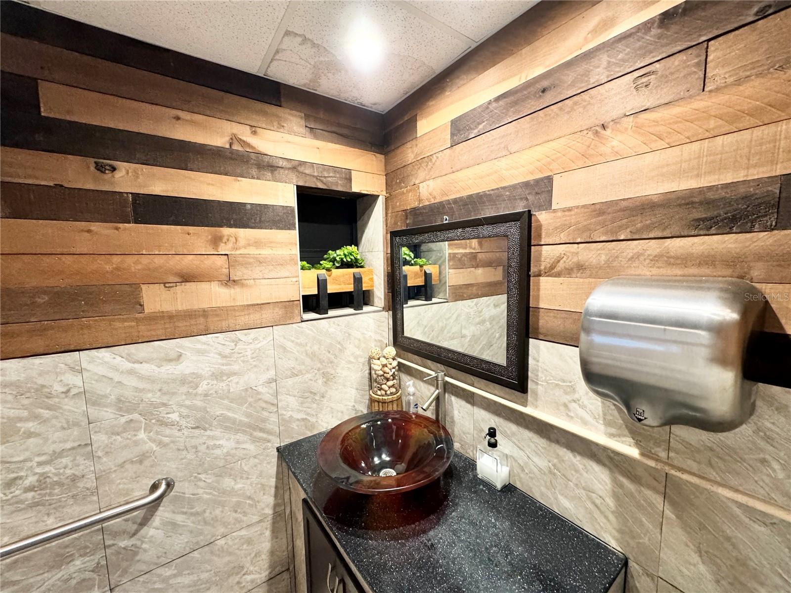 3080 BEE RIDGE RD — photo 13