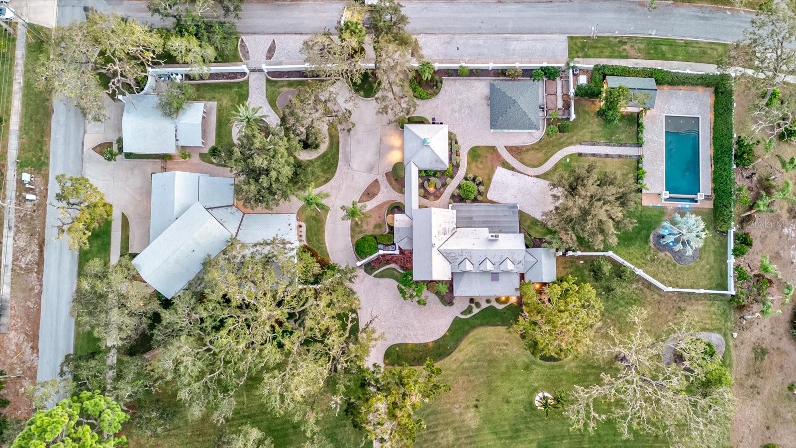 518 RIVERSIDE DR — photo 6