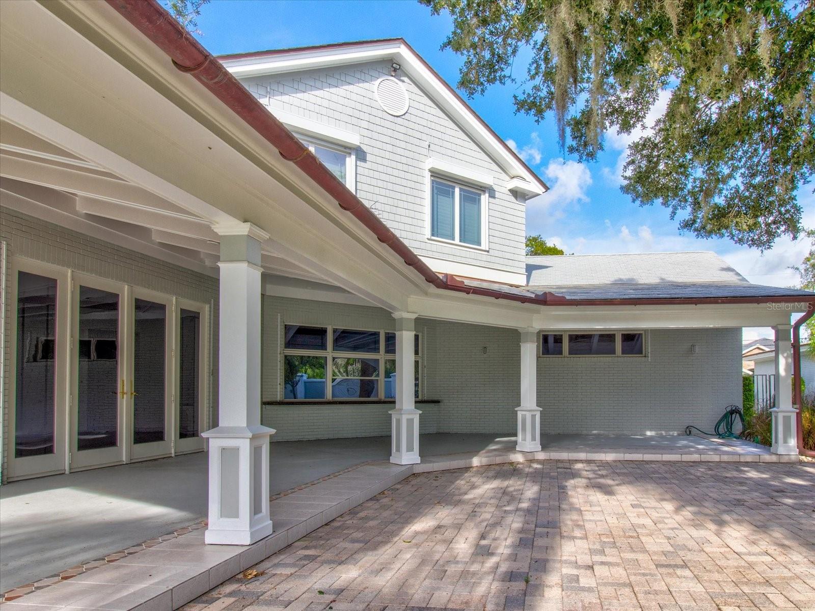 518 RIVERSIDE DR — photo 14