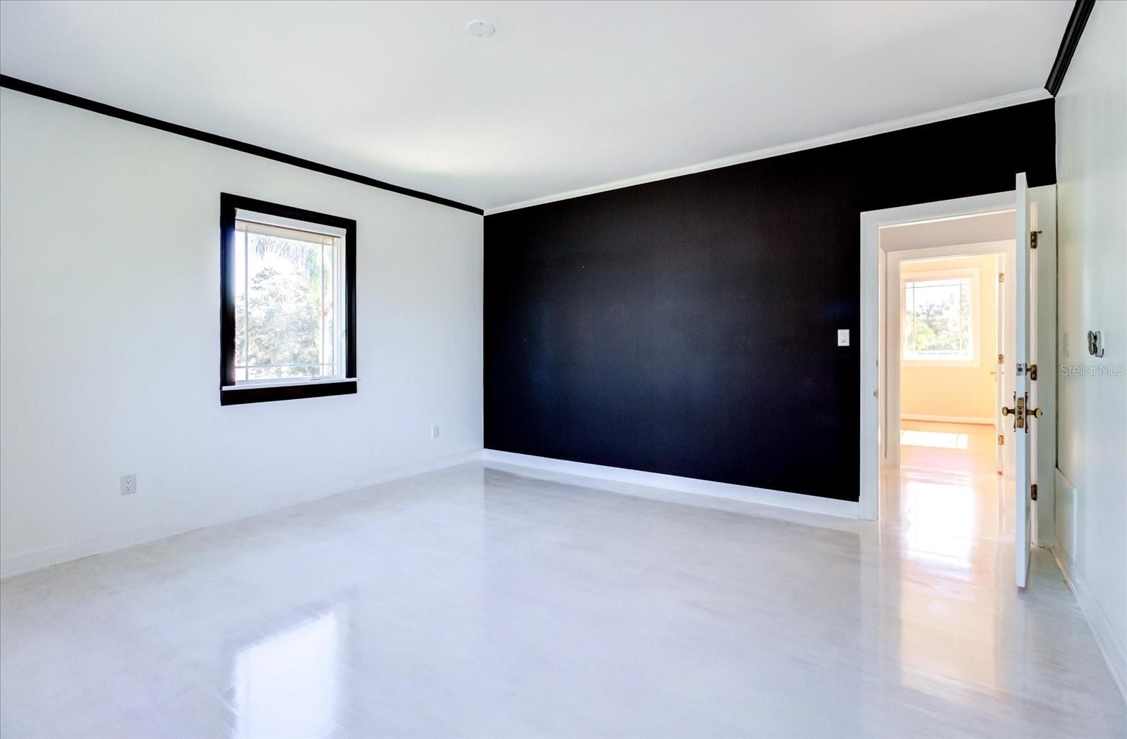 518 RIVERSIDE DR — photo 43