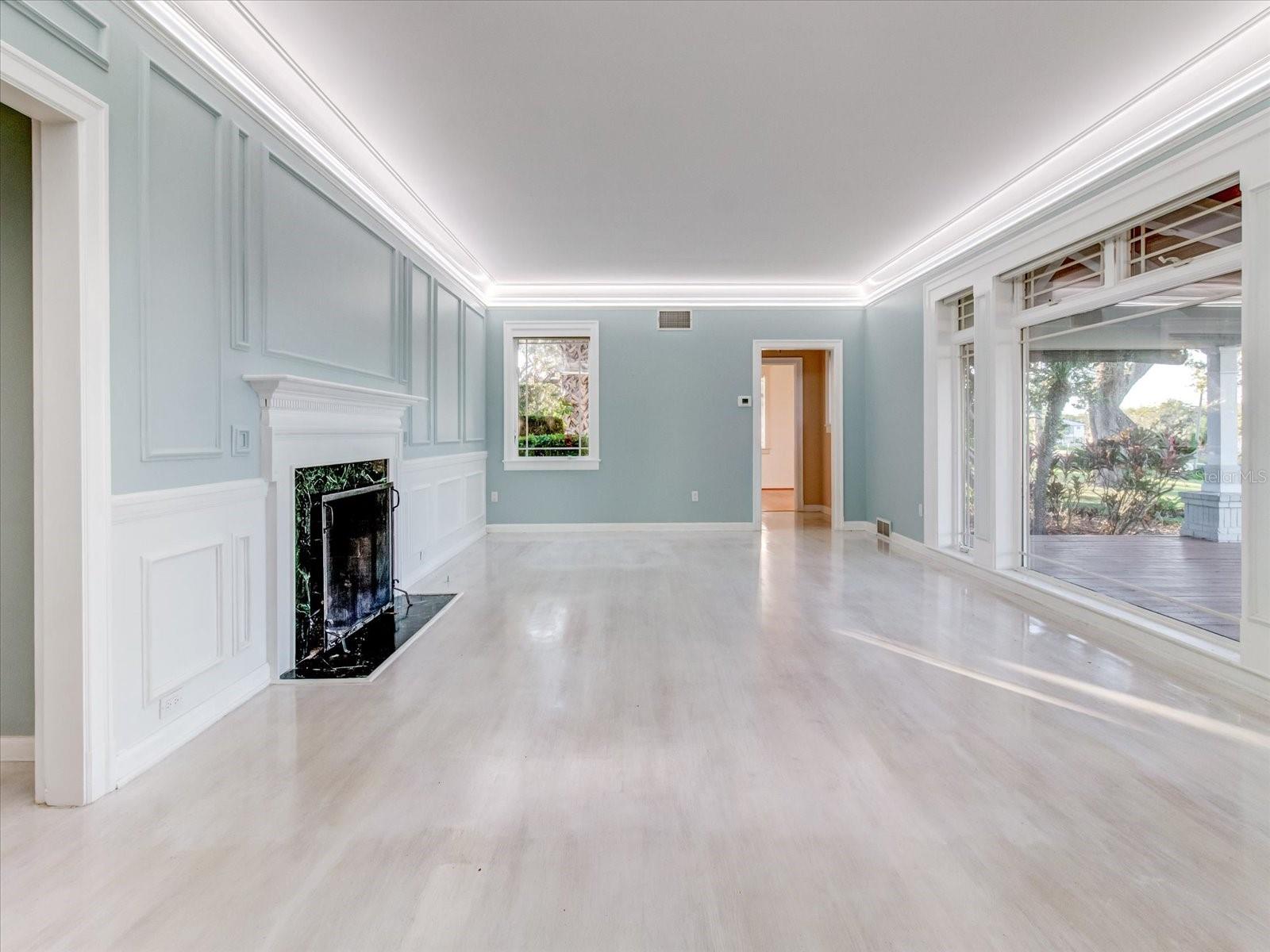 518 RIVERSIDE DR — photo 22