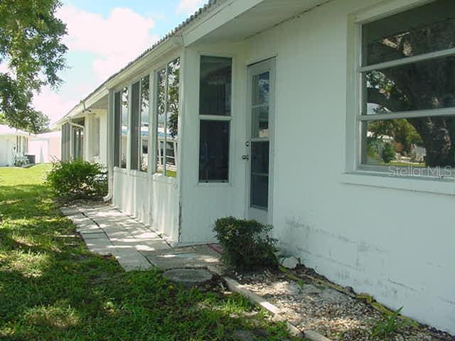 533 CIRCLEWOOD DR — photo 20