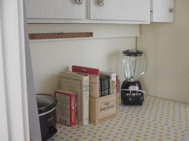 533 CIRCLEWOOD DR — photo 18