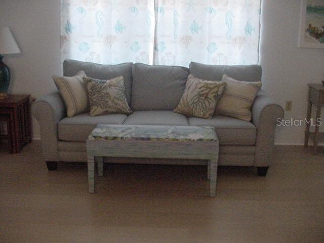 533 CIRCLEWOOD DR — photo 6