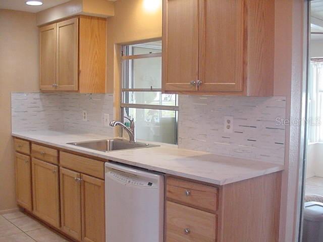 533 CIRCLEWOOD DR — photo 3