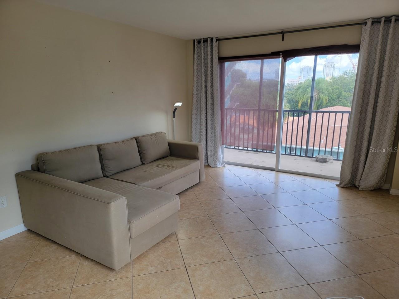 750 BURLINGTON AVE N #3H — photo 4