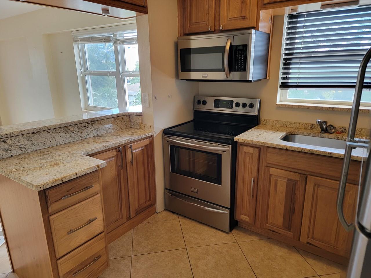 750 BURLINGTON AVE N #3H — photo 11