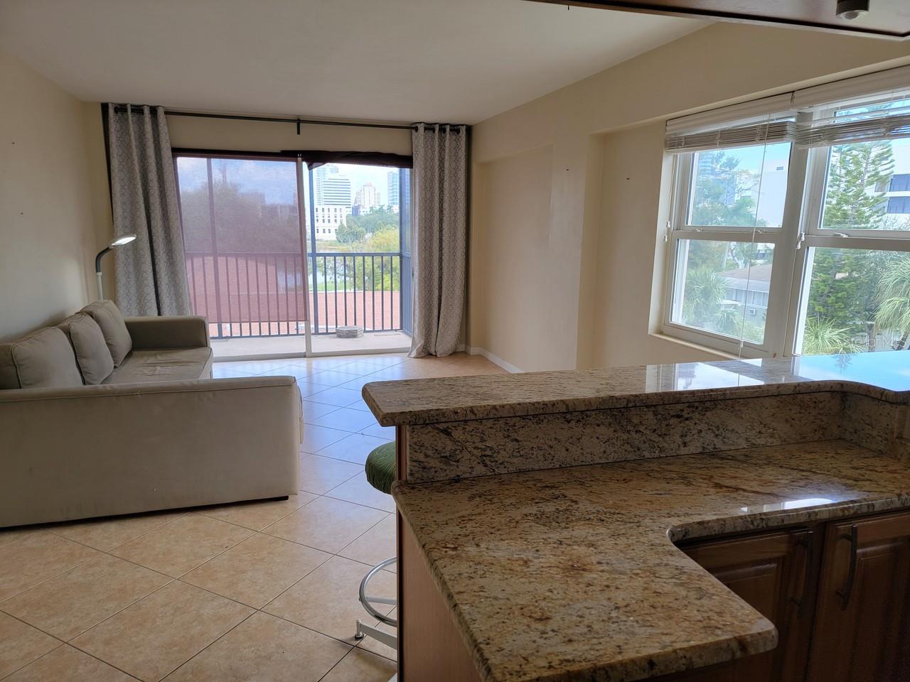 750 BURLINGTON AVE N #3H — photo 10