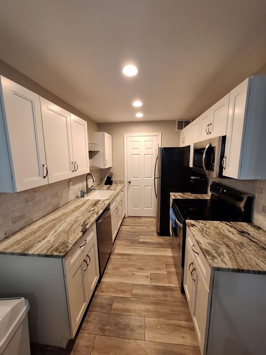3255 BENEVA RD #102 — photo 5