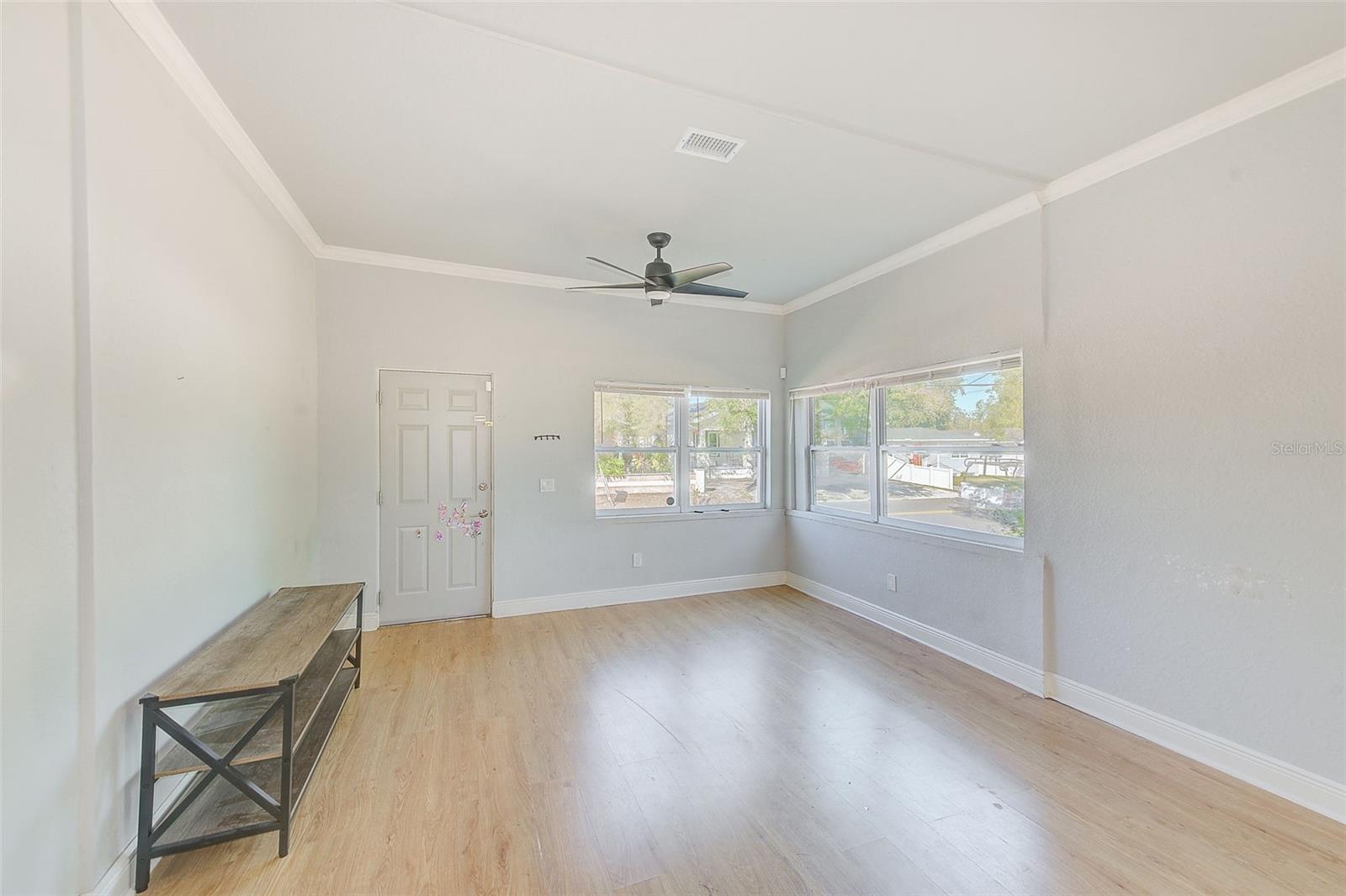 2905 E 21ST AVE — photo 2
