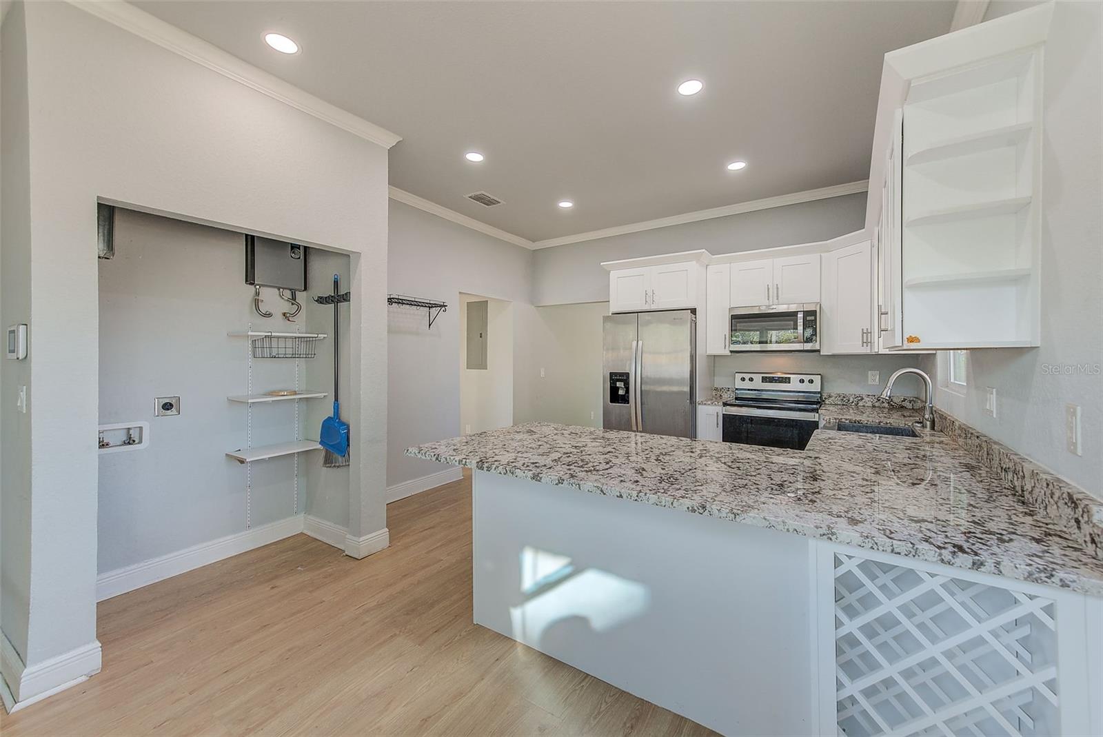 2905 E 21ST AVE — photo 15