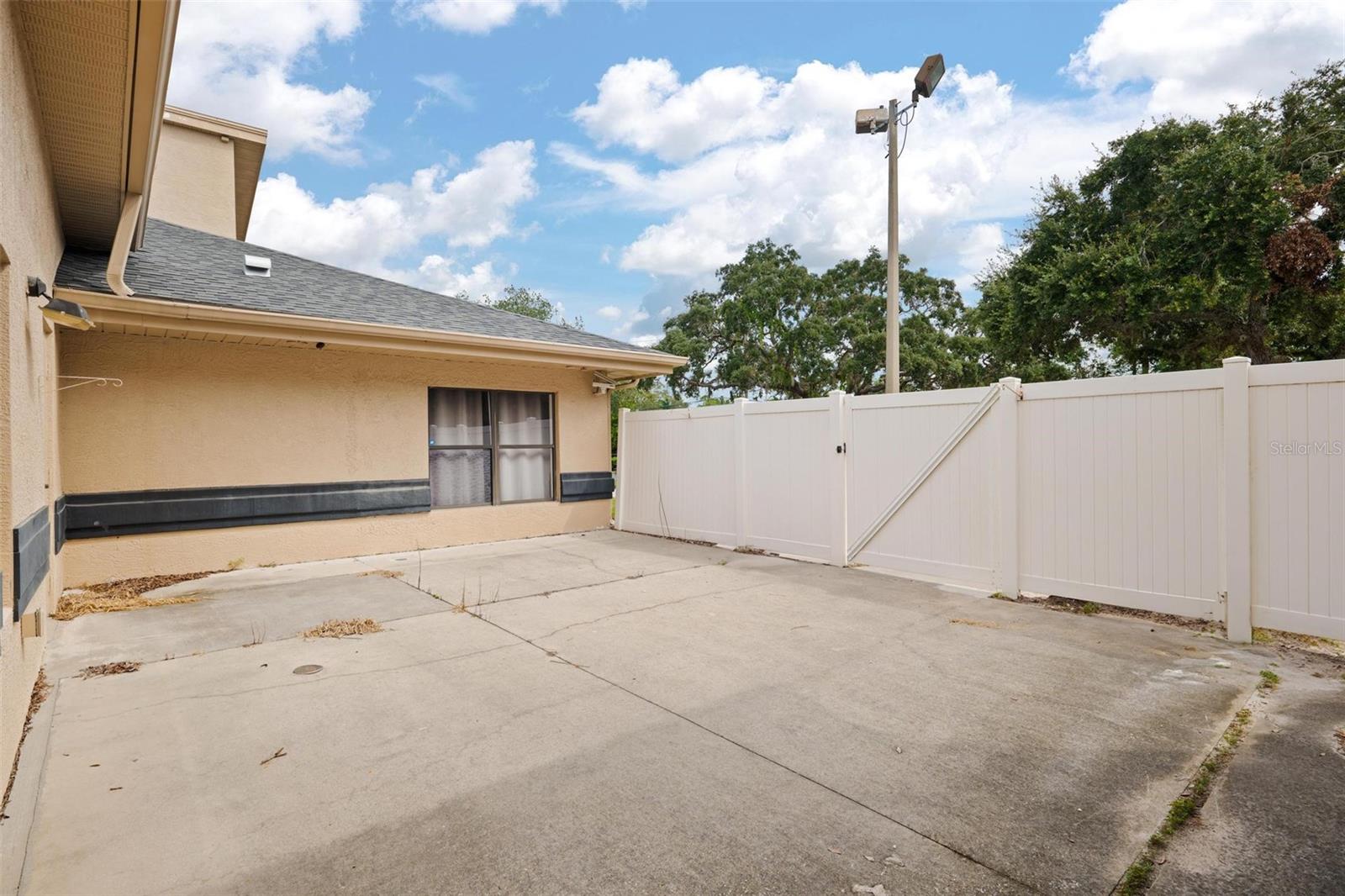 3730 TAMPA RD #3730-B — photo 26