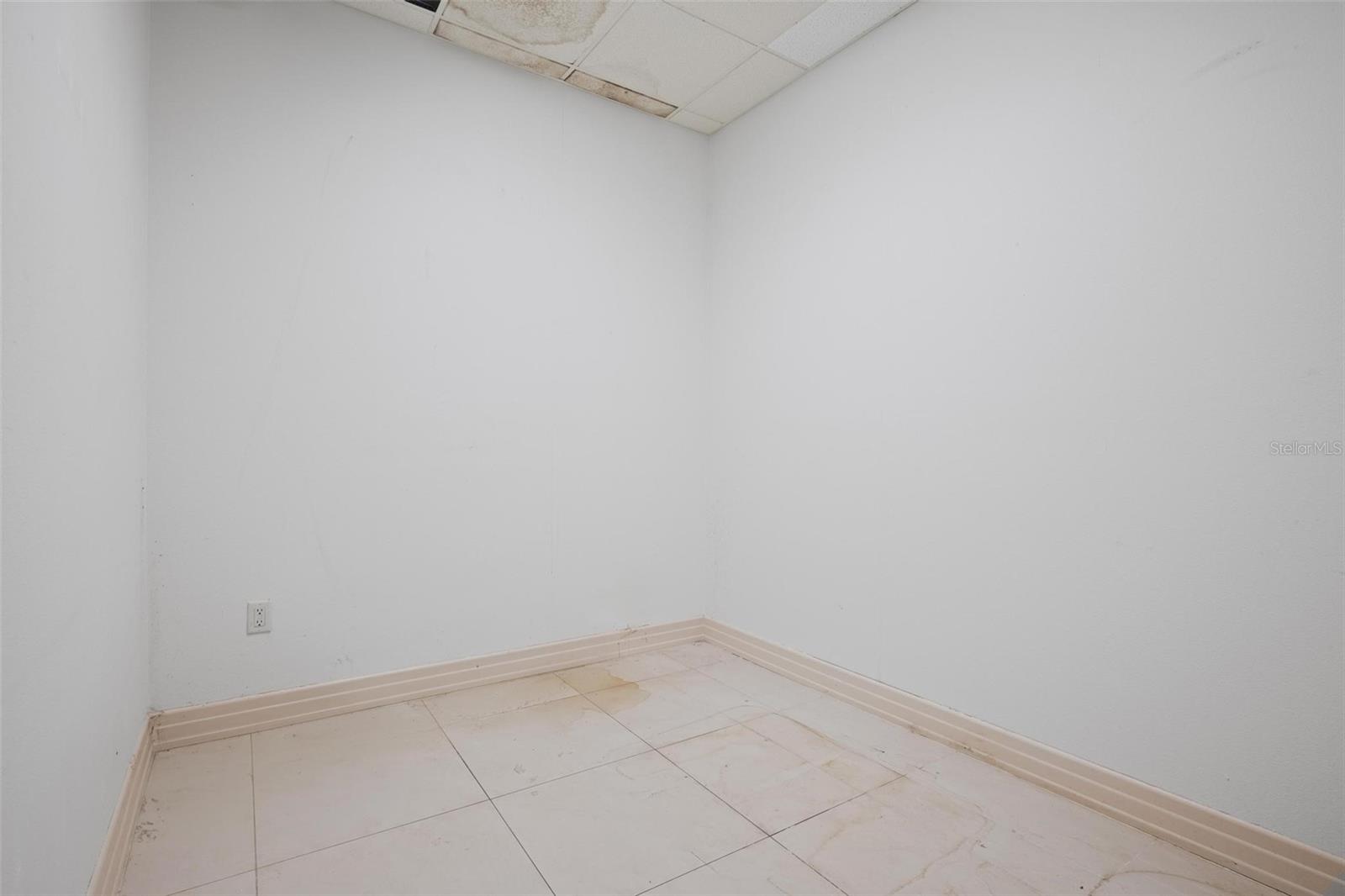 3730 TAMPA RD #3730-B — photo 13