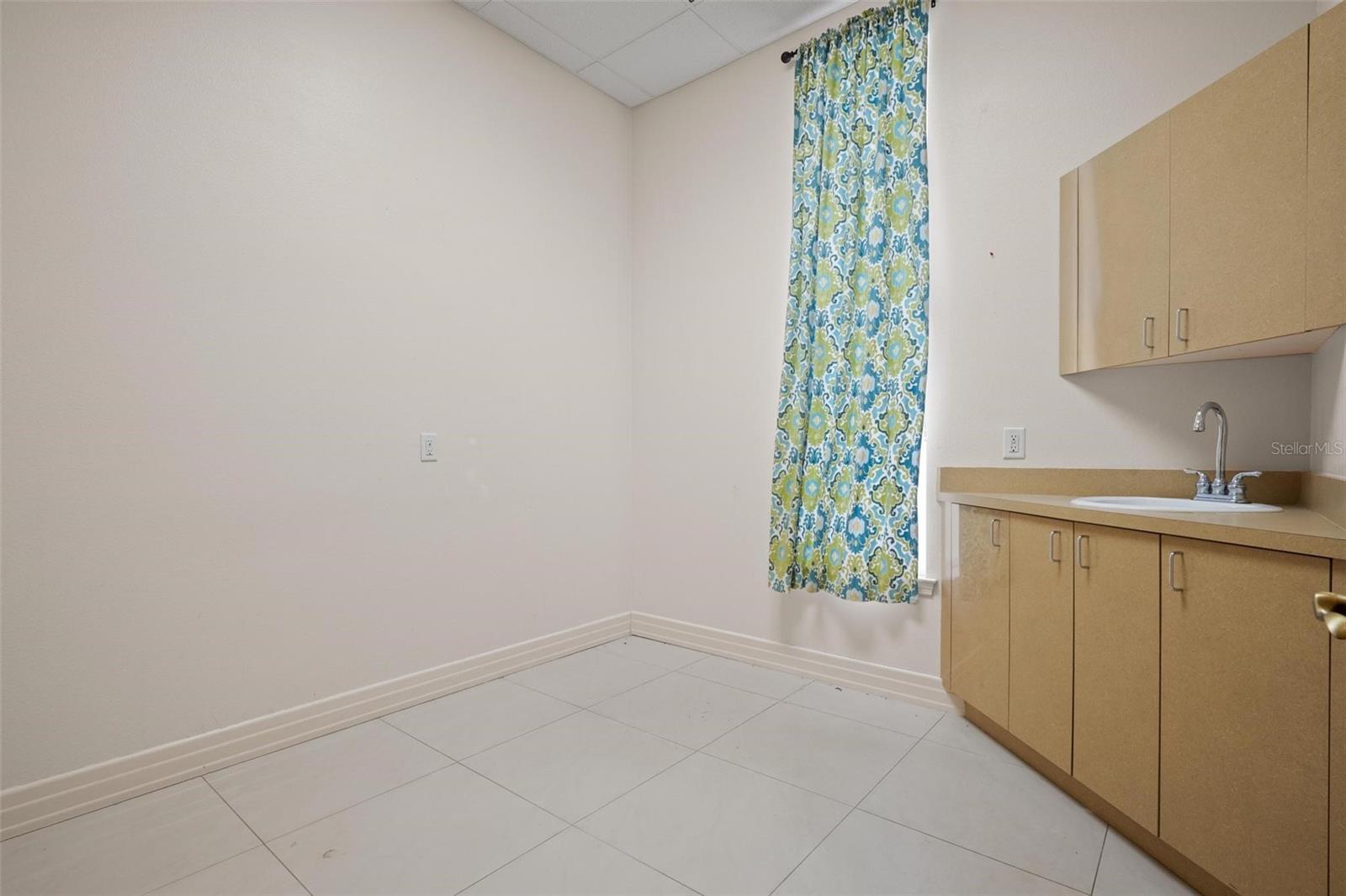 3730 TAMPA RD #3730-B — photo 21