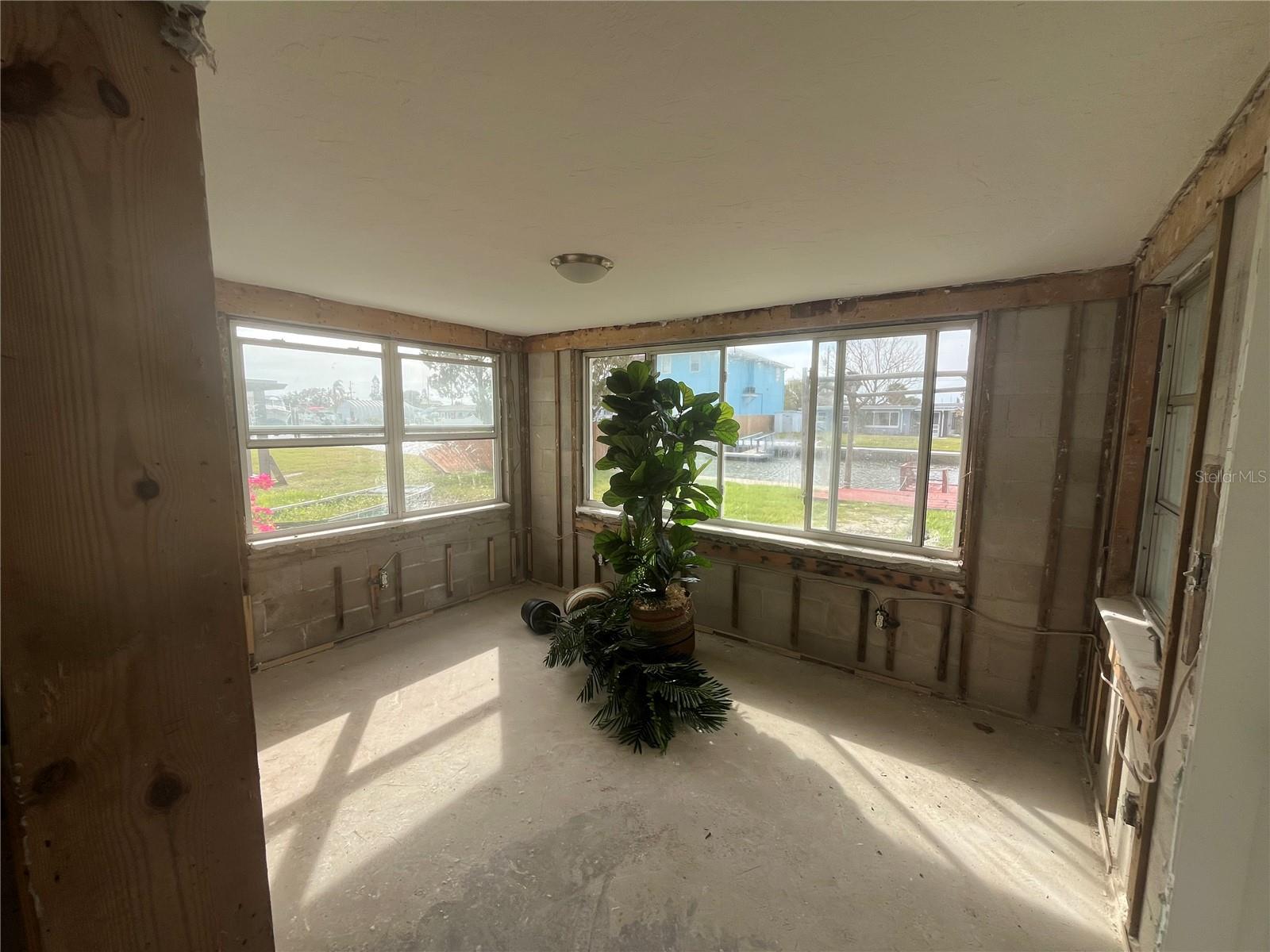 13639 FRANCES AVE — photo 9