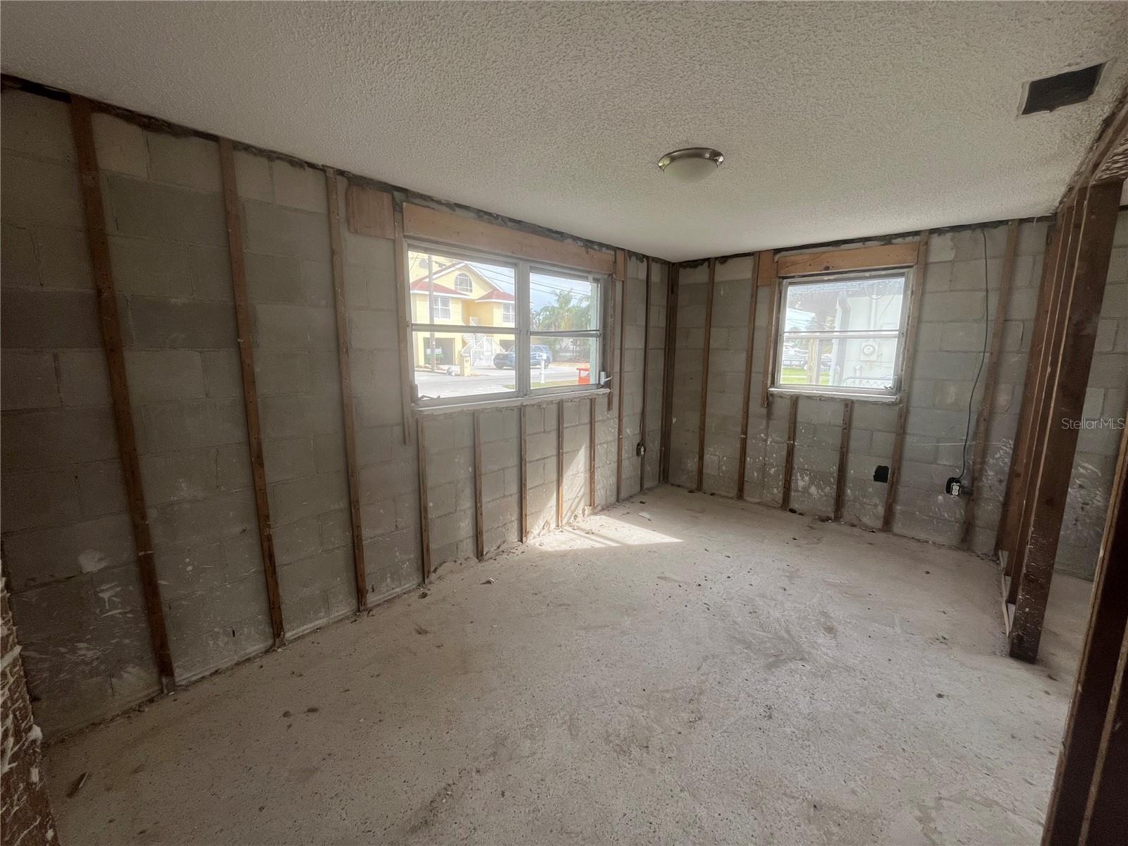 13639 FRANCES AVE — photo 6