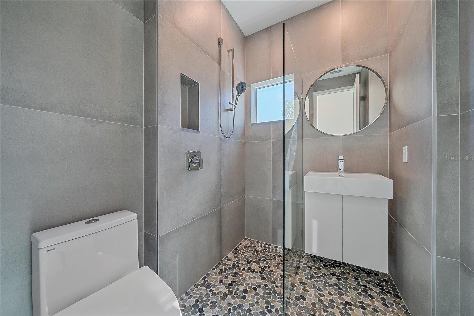 1720 ALDERMAN ST — photo 36