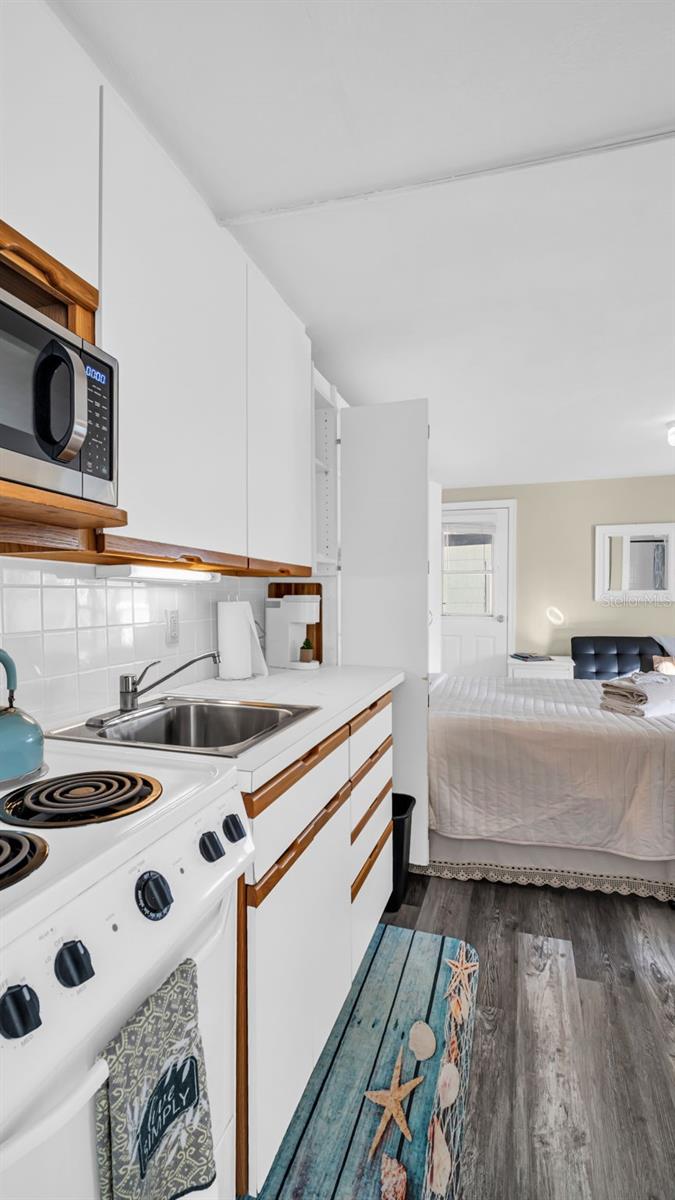483 E SHORE DR #D3 — photo 9