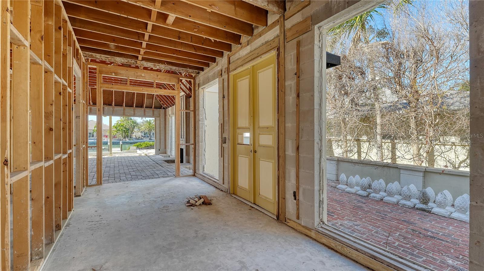515 S WASHINGTON DR — photo 17