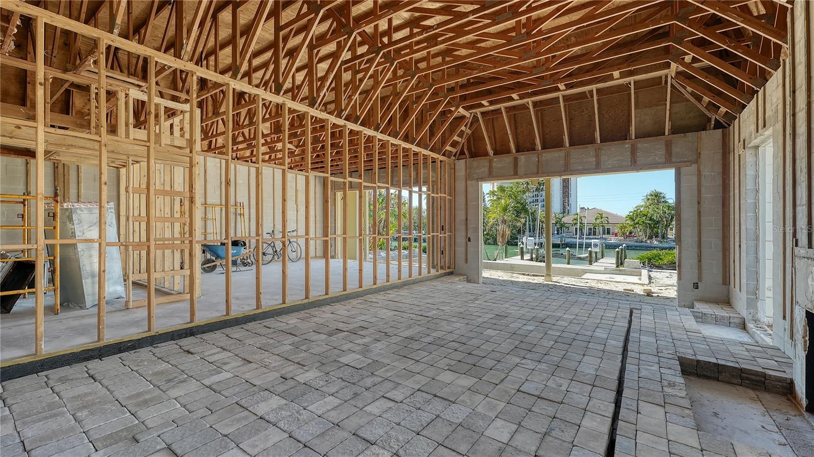 515 S WASHINGTON DR — photo 19