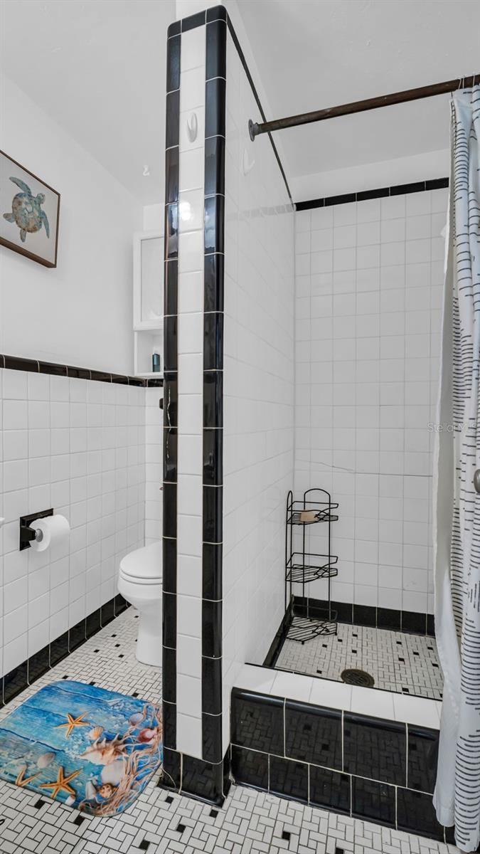 483 E SHORE DR #D4 — photo 8