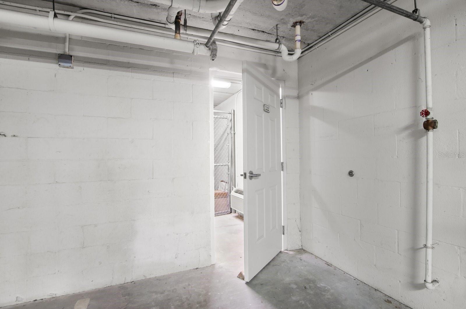 5209 MANORWOOD DR #3A — photo 32