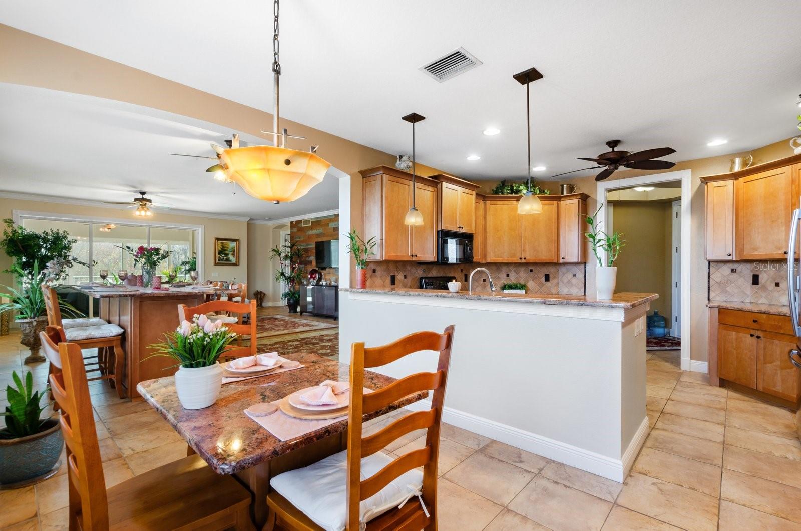 5209 MANORWOOD DR #3A — photo 11