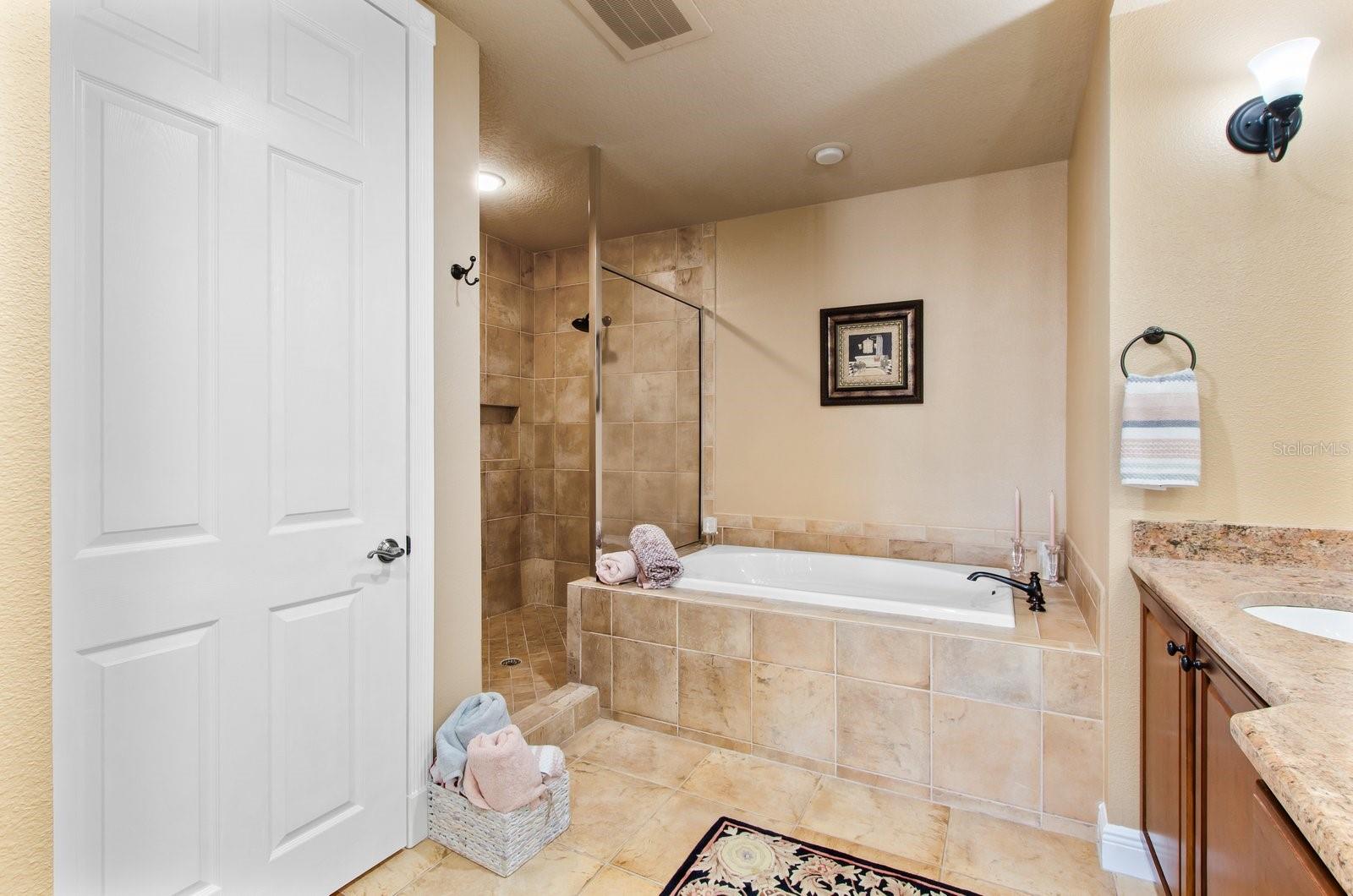 5209 MANORWOOD DR #3A — photo 21