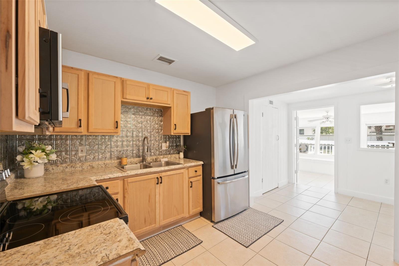 3918 W FIG ST — photo 8