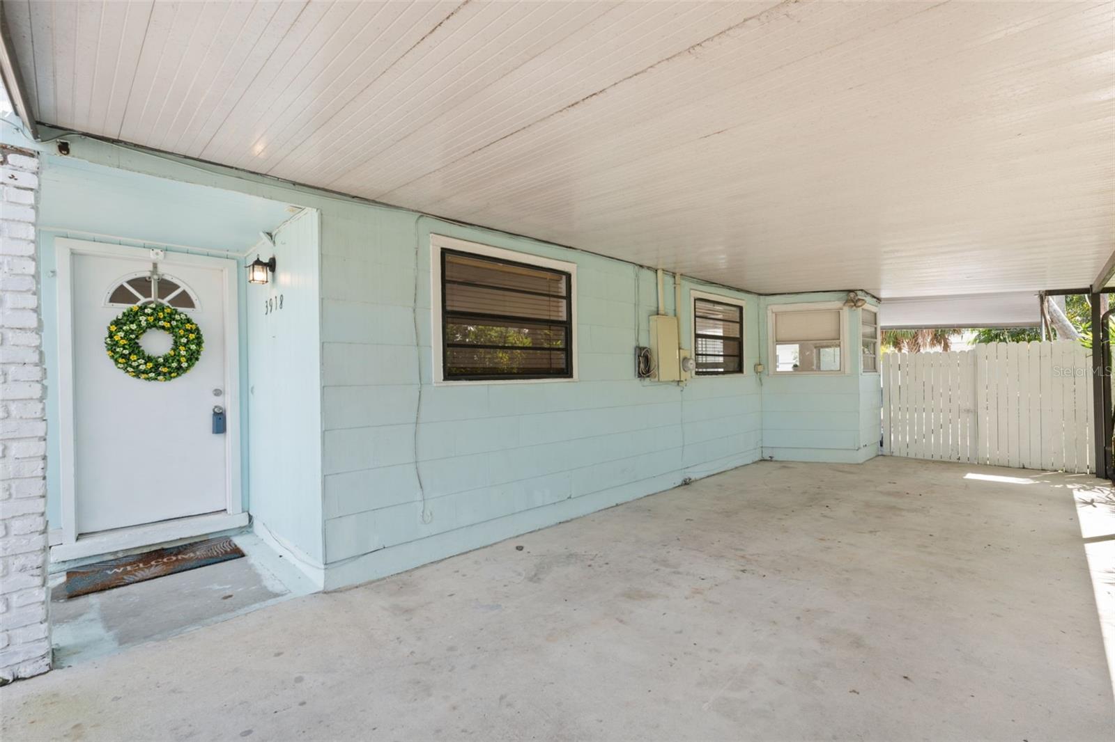 3918 W FIG ST — photo 4