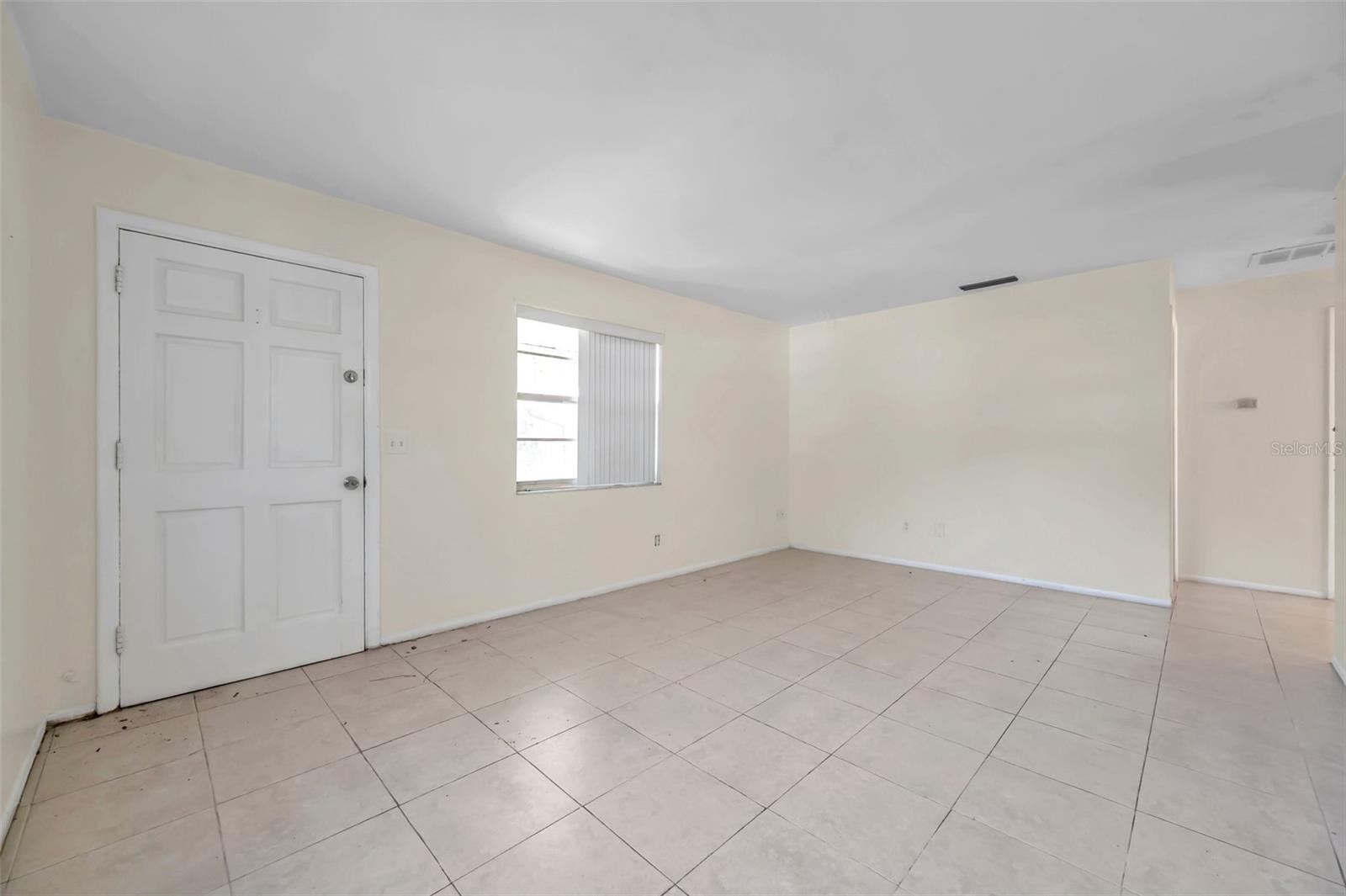 1005 LAKE PALMS DR — photo 7
