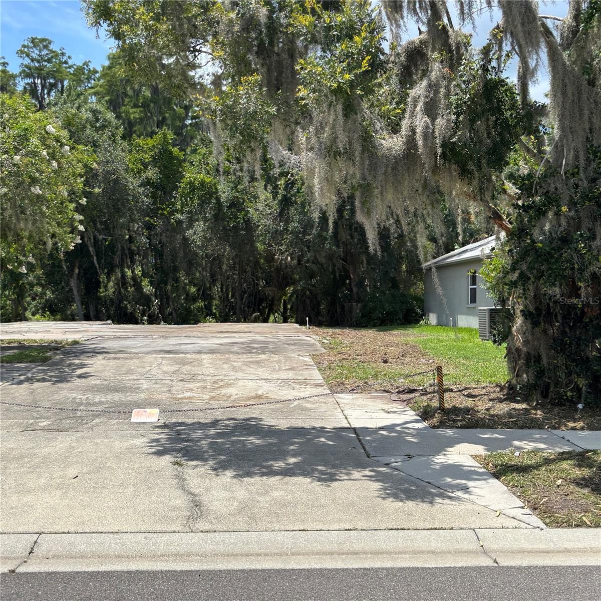 1323 BAYTHORN DR — photo 2