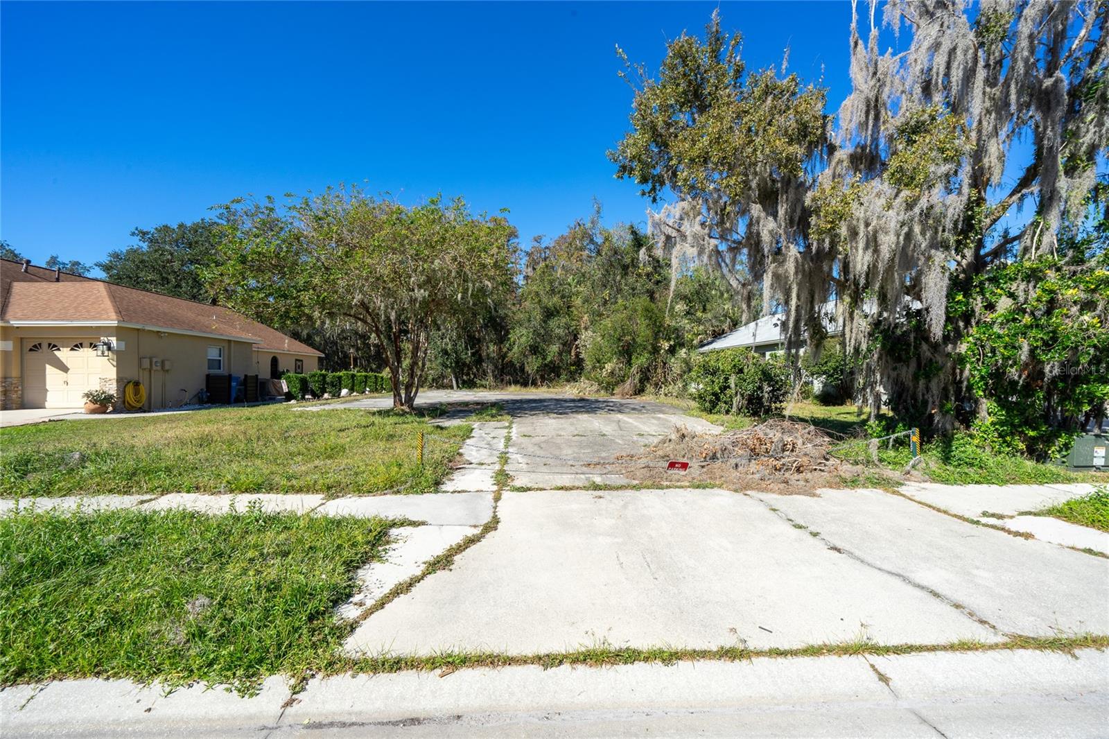 1323 BAYTHORN DR — photo 17