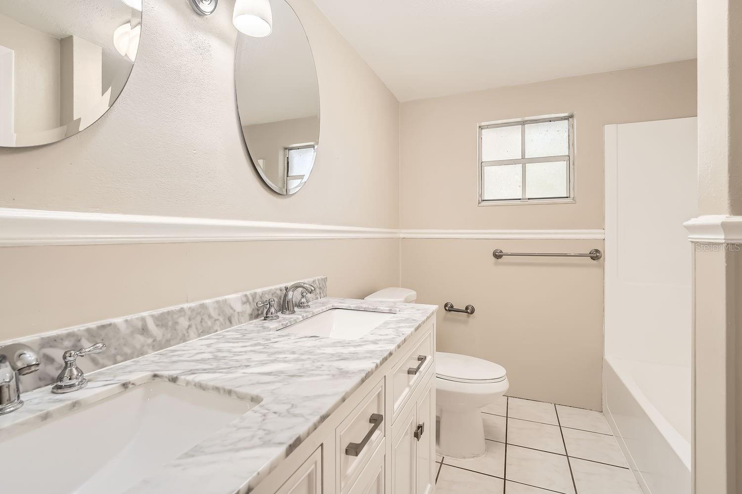 5023 THAMES DR — photo 10
