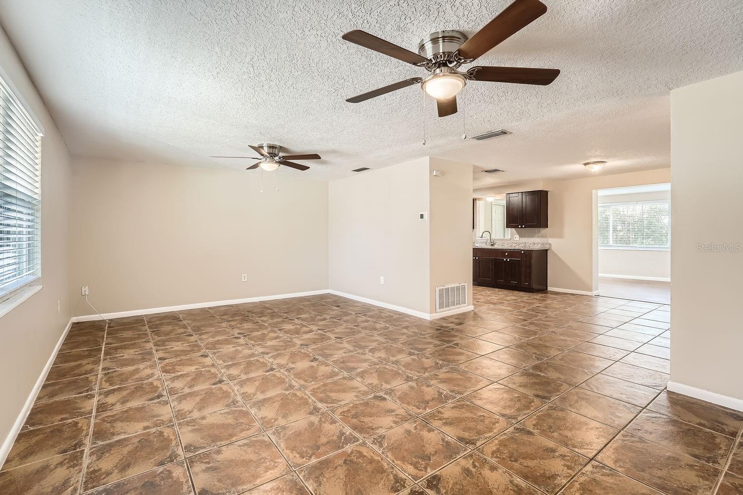 5023 THAMES DR — photo 2
