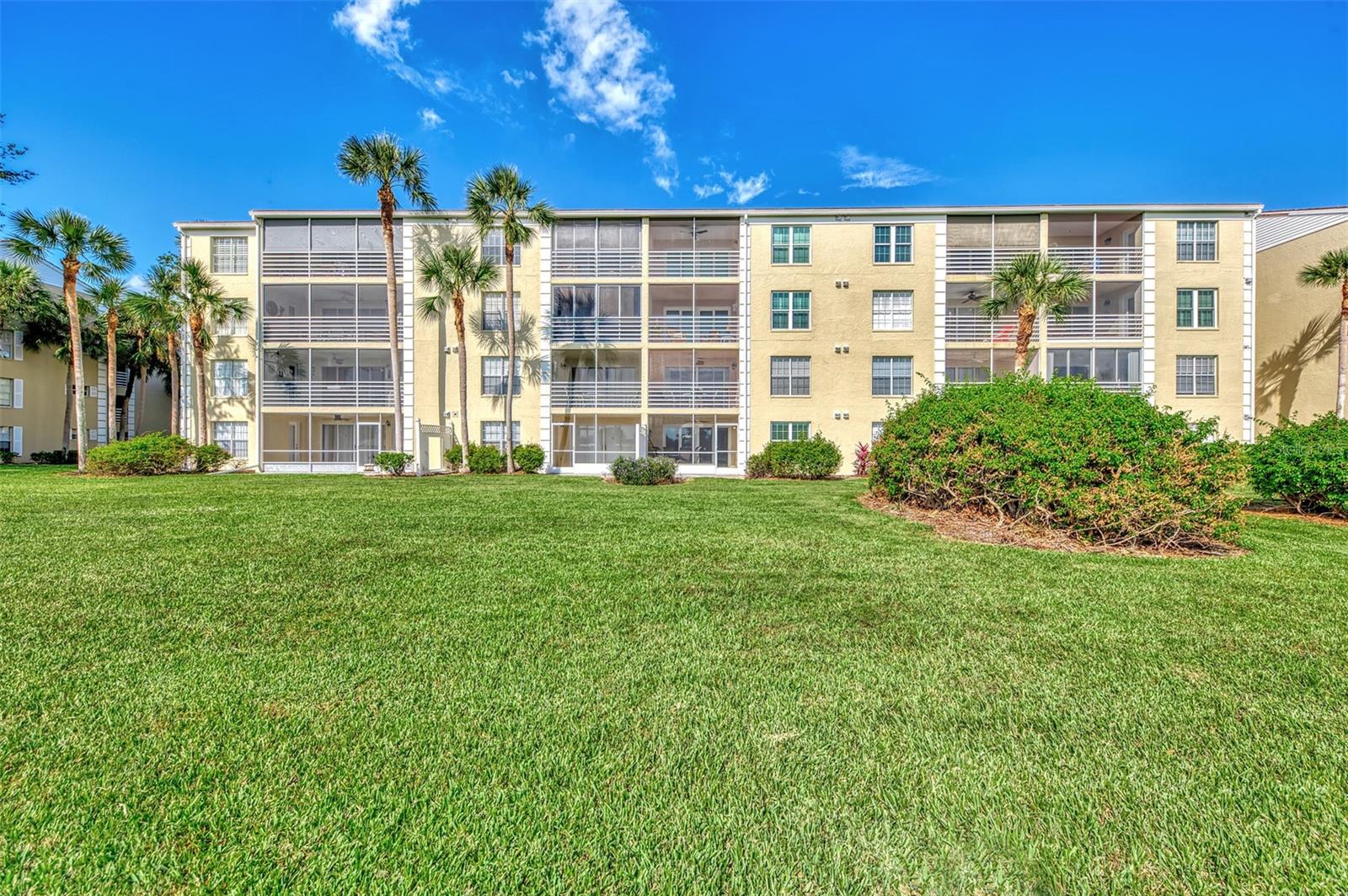 917 WEXFORD BLVD #917 — photo 42