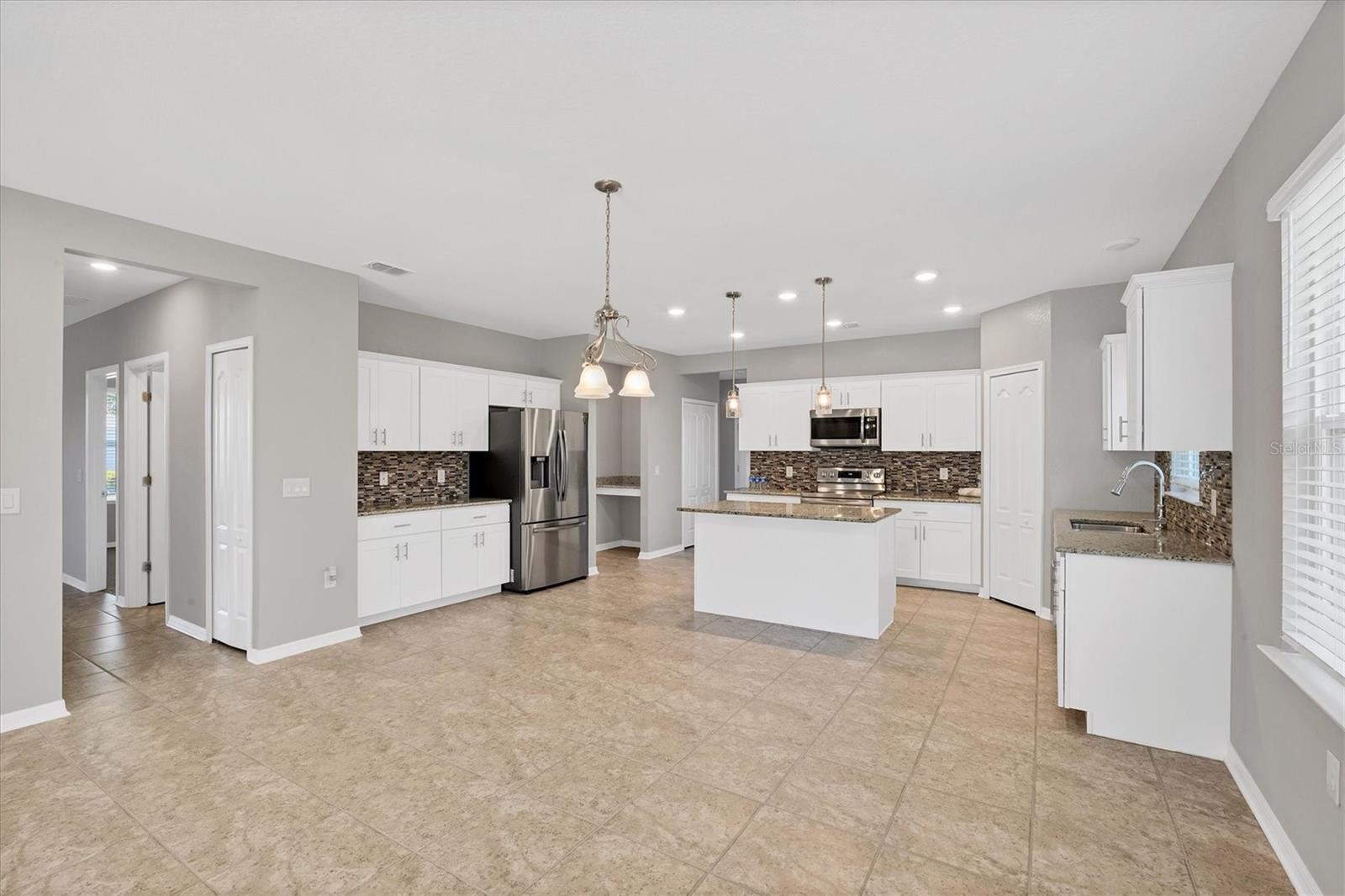 2179 W PRICE BLVD — photo 10