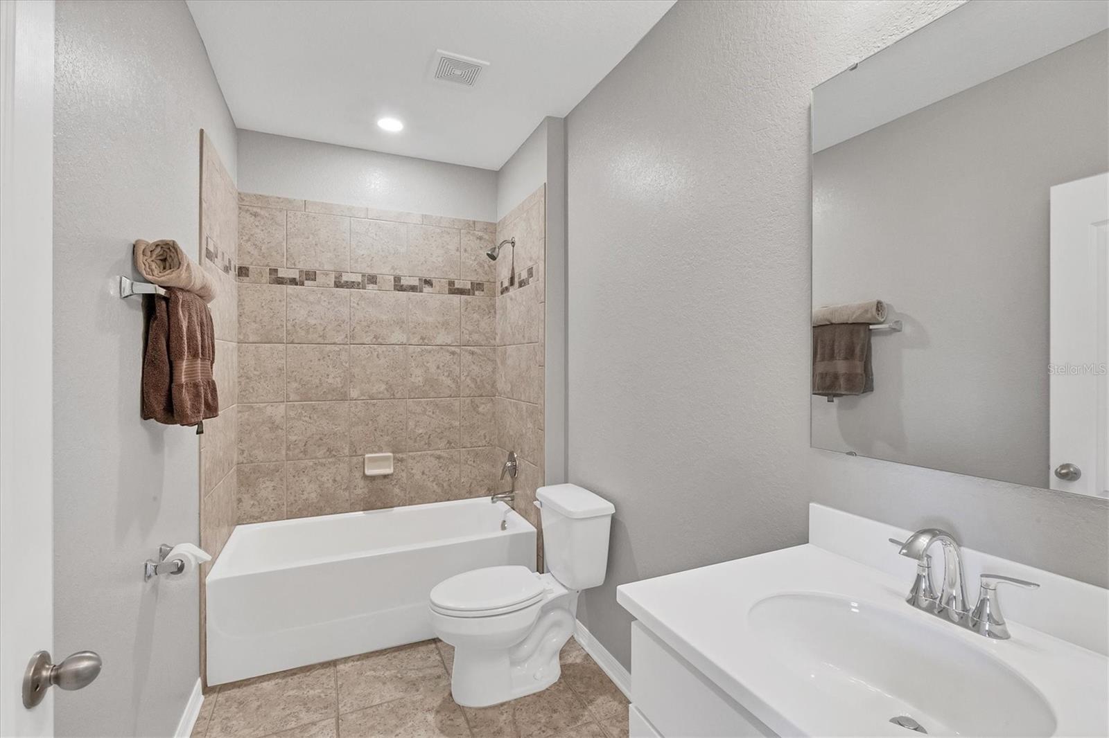 2179 W PRICE BLVD — photo 20