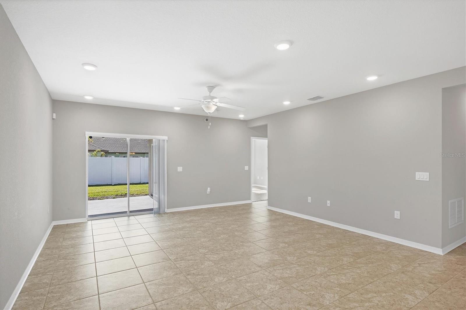 2179 W PRICE BLVD — photo 15