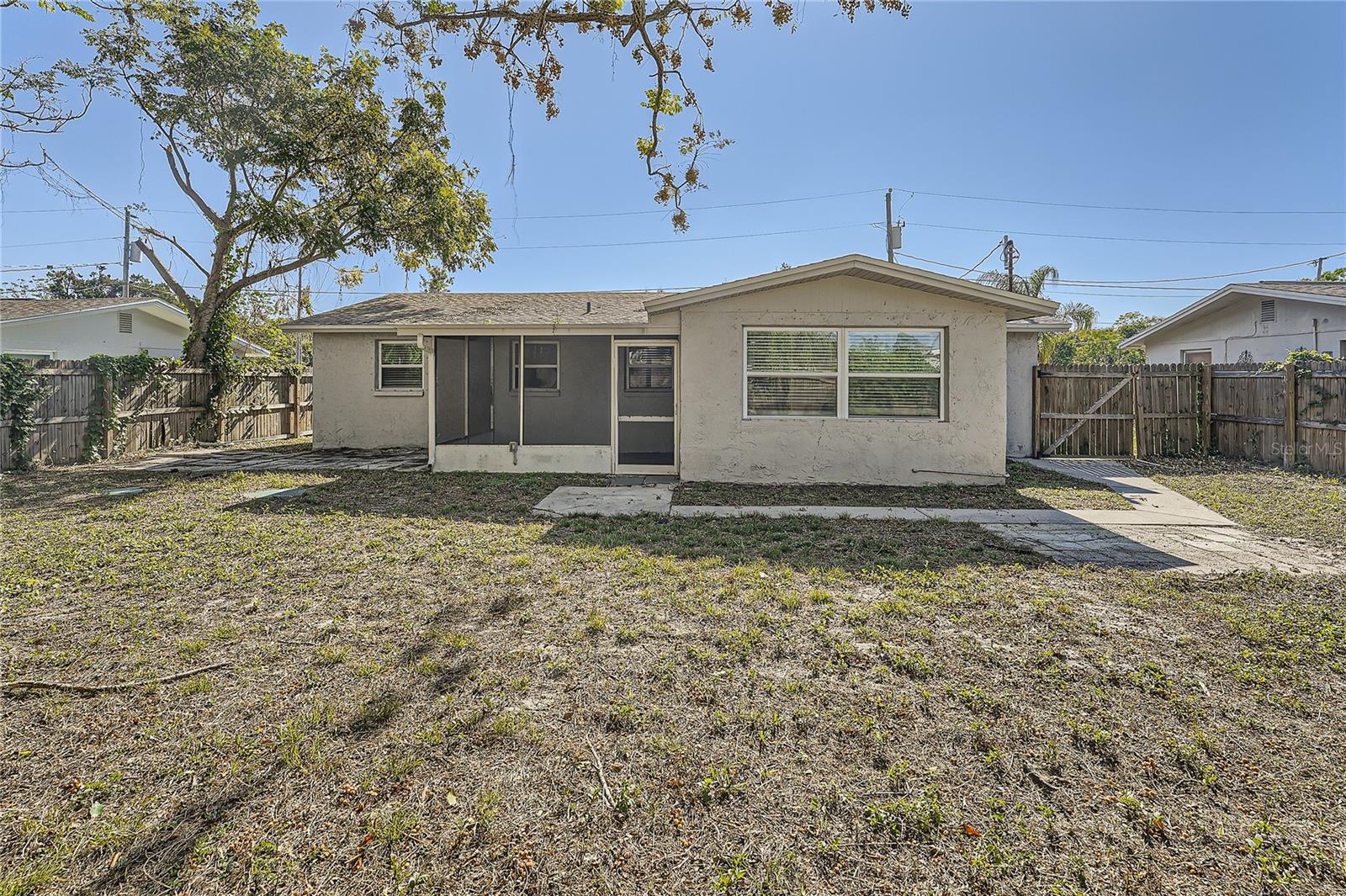 7311 BUCHANAN DR — photo 11