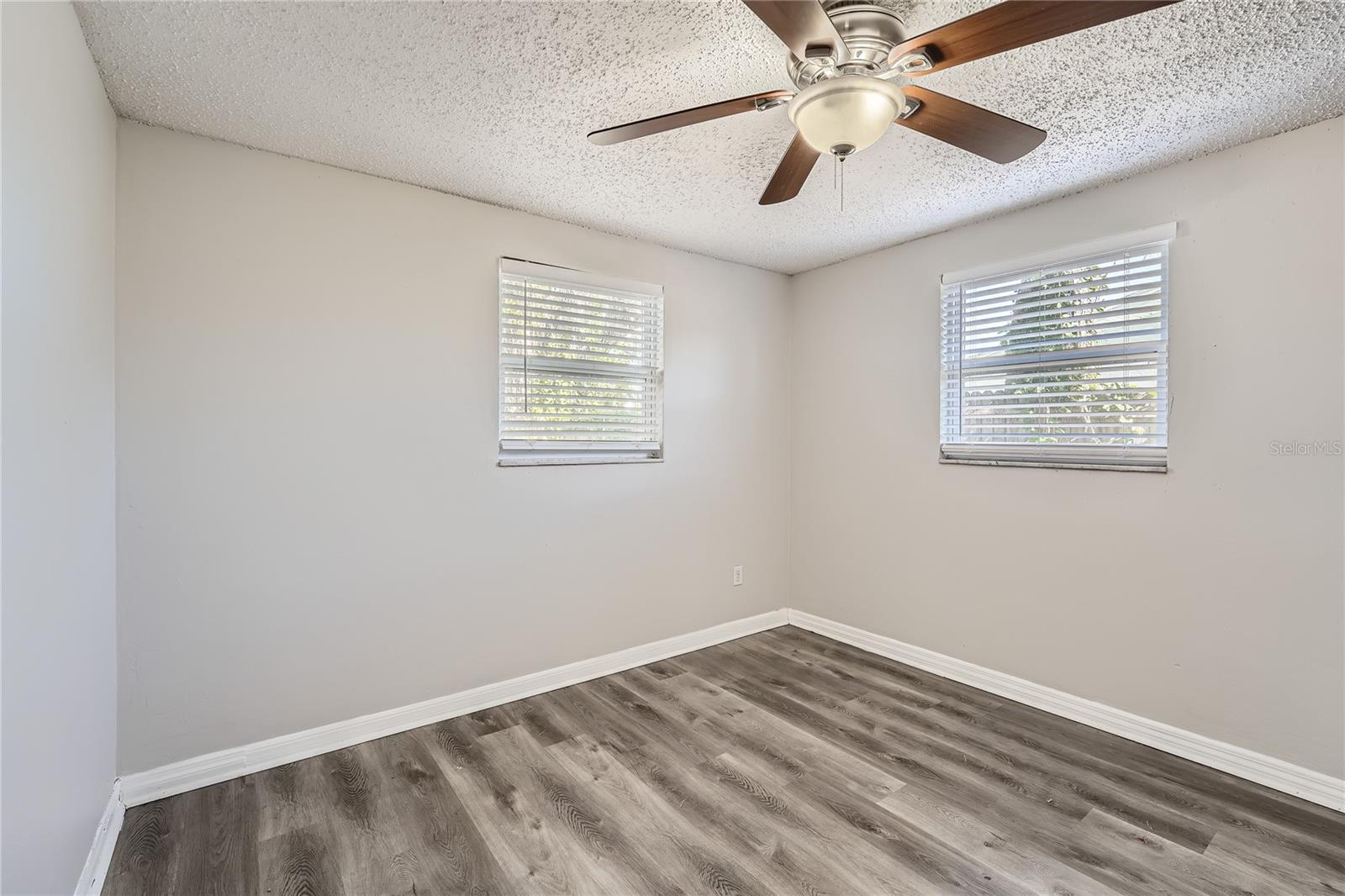 7311 BUCHANAN DR — photo 9